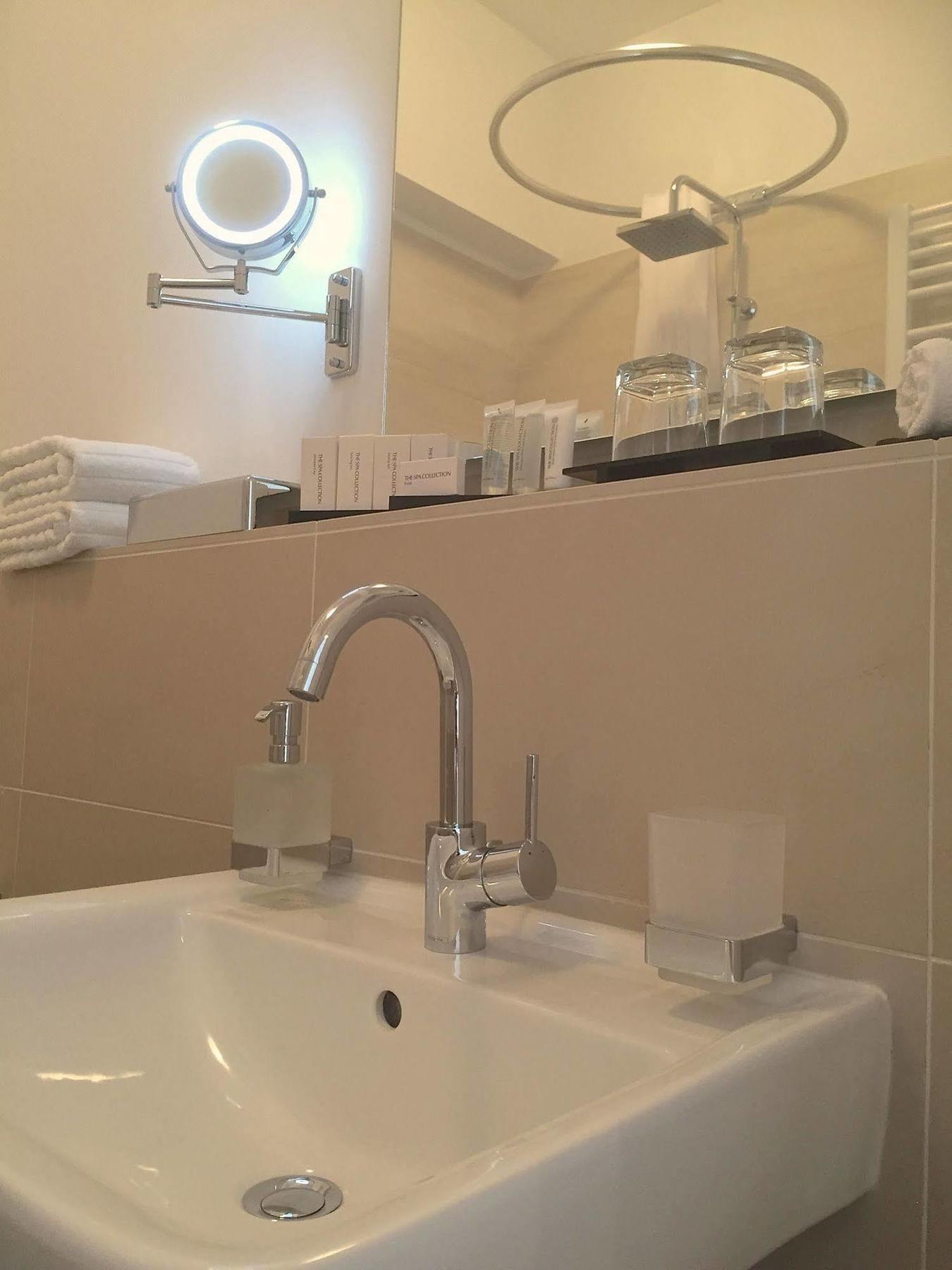 XIX - 19 Hotel Потсдам Екстериор снимка